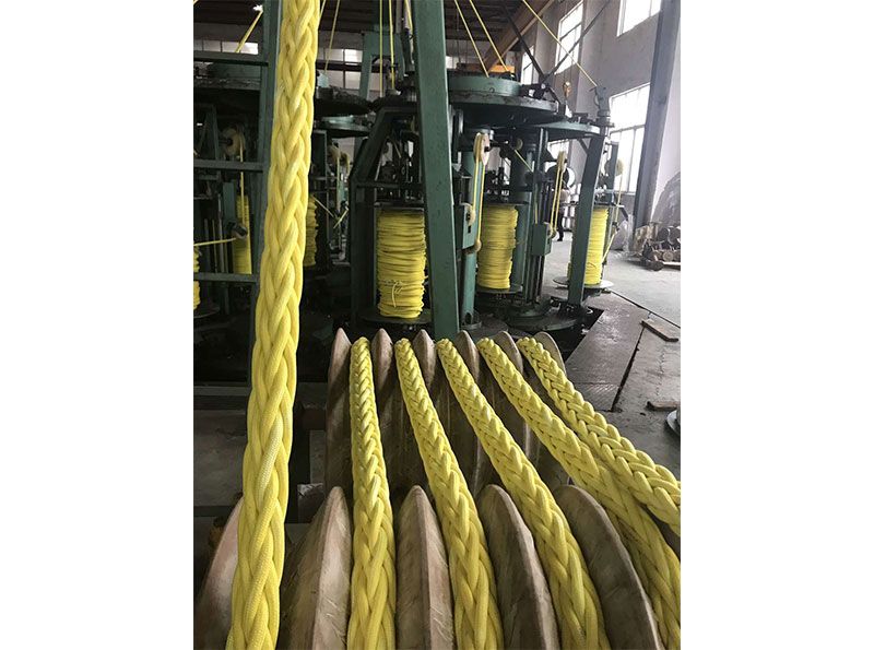 Ultra high molecular weight polyethylene independent outer rope