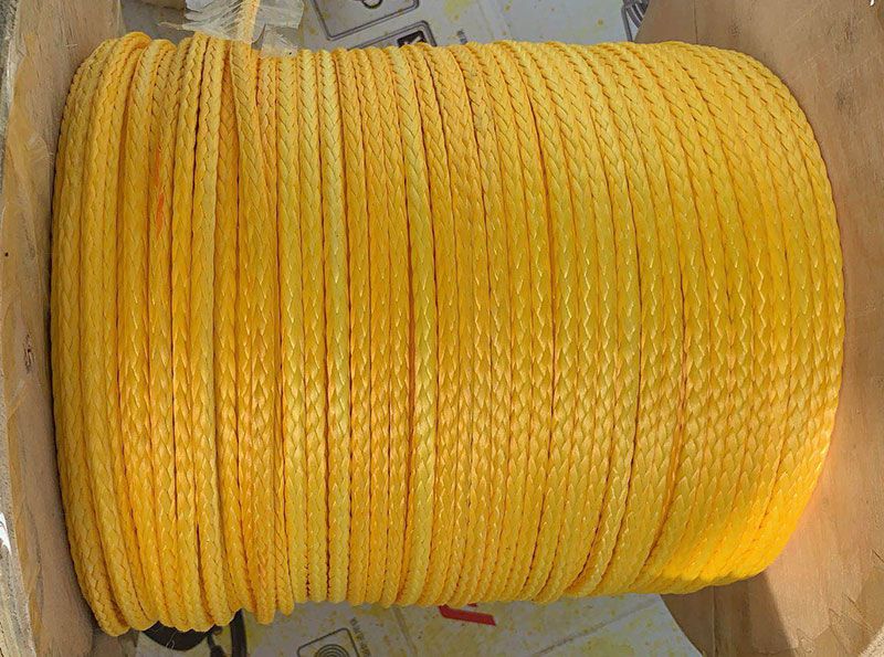 Ultra high molecular weight polyethylene twelve strand rope